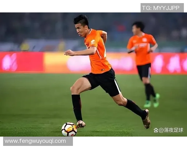 重生之路：中超足球明星的逆袭与荣耀之旅